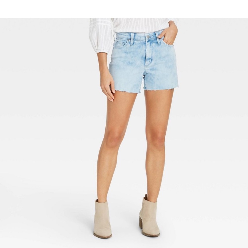 Universal thread shorts